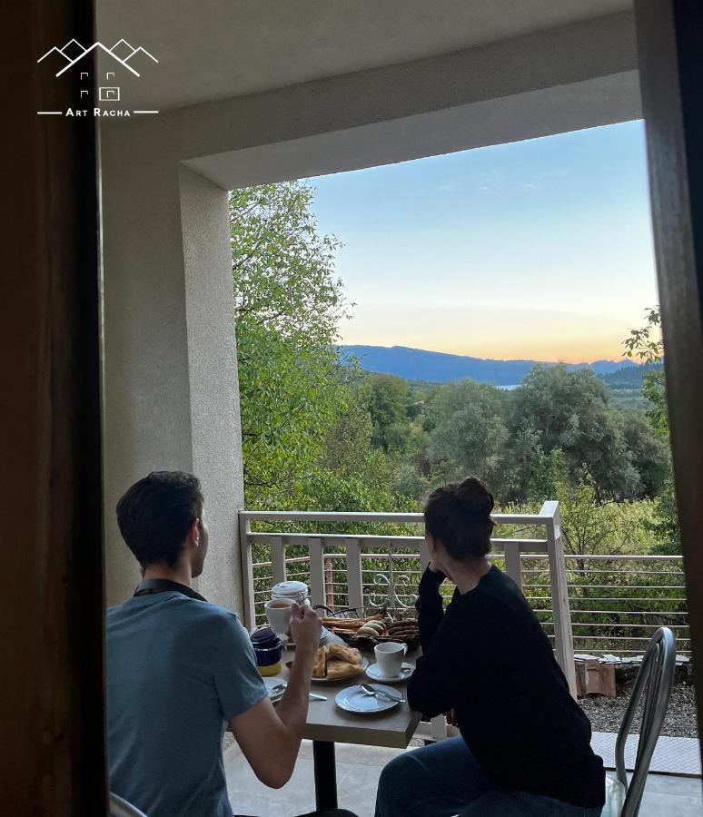 Art Racha Otel Ambrolauri Dış mekan fotoğraf